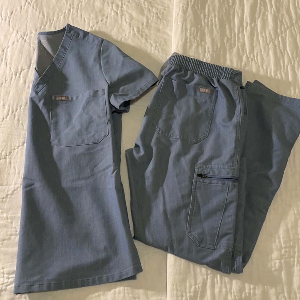 FIGS scrub set Catarina top and Yola pant